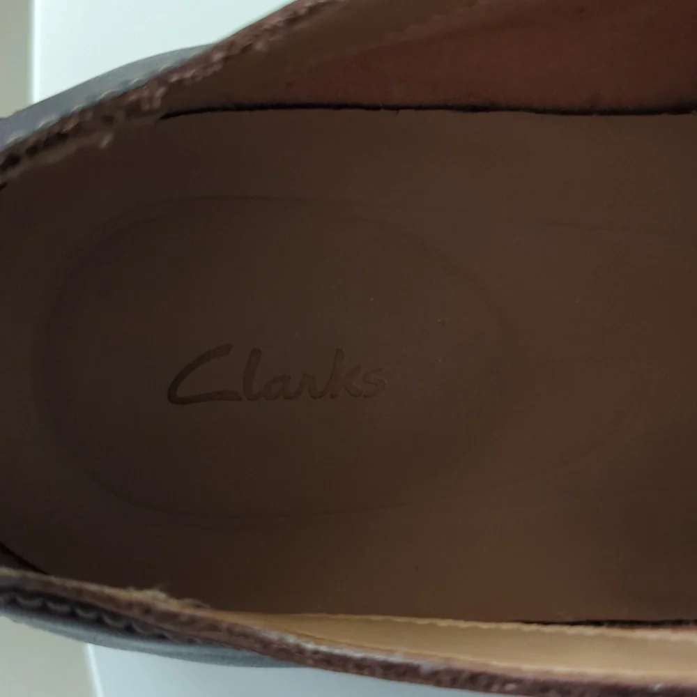 EUC Like New Clarks mens brown leather dress shoe 11 - Picture 11 of 12